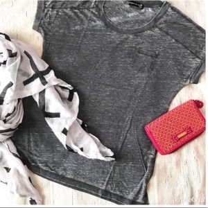 Gray t shirt with small pocket size medium